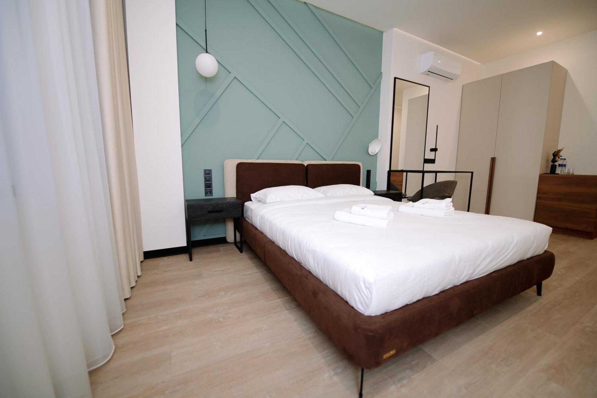 Select Hotel Lviv Exterior photo
